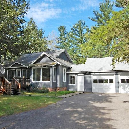 Wanderlust Villa Glen Arbor Exterior photo